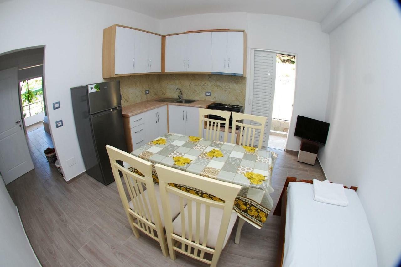Rafail'S Apartment Sarandë Eksteriør bilde