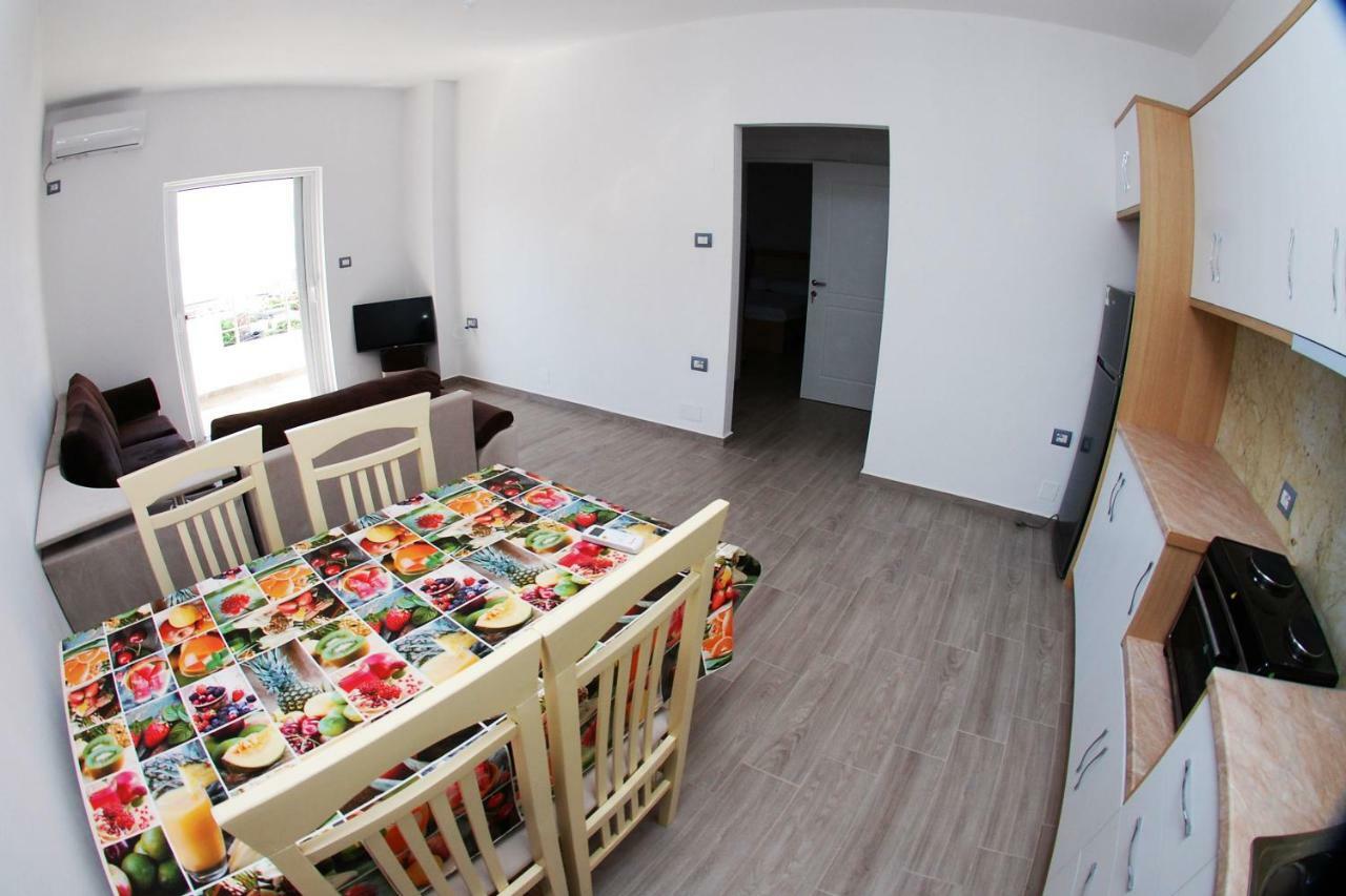 Rafail'S Apartment Sarandë Eksteriør bilde