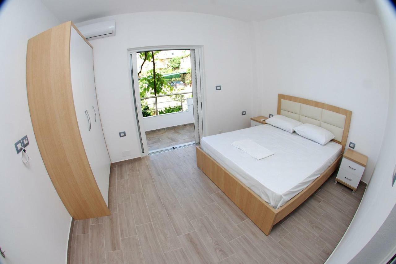 Rafail'S Apartment Sarandë Eksteriør bilde