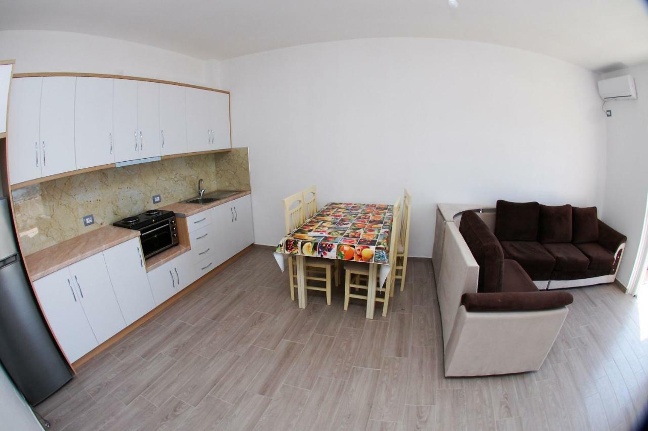 Rafail'S Apartment Sarandë Eksteriør bilde